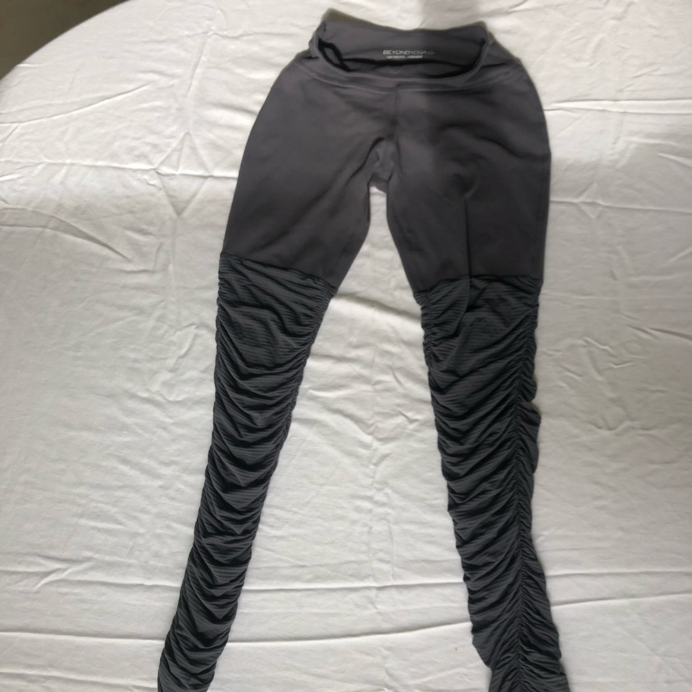 Beyond Yoga Ruched Leggings Dark Grey Small